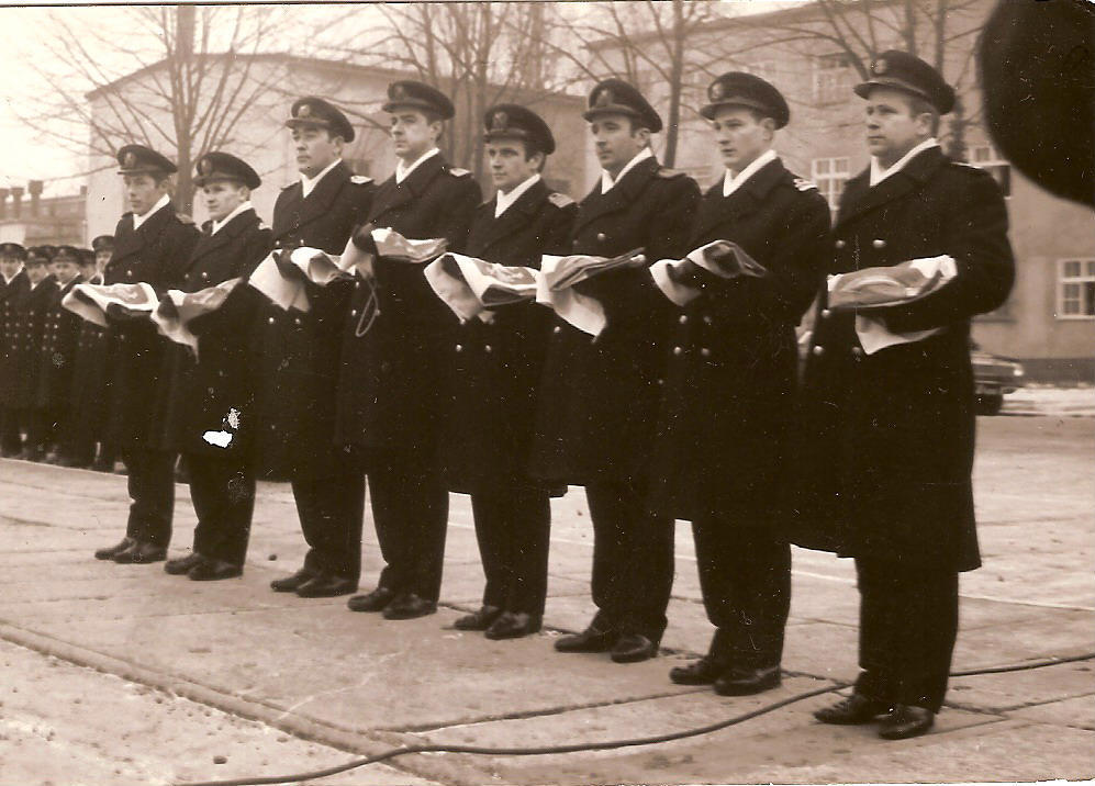 Uroczystość podniesienia bandery na kutrach rakietowych , 1972 r.