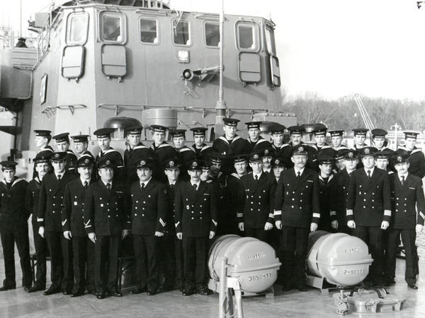 ORP &quot;Metalowiec&quot; - dowódca i jego pierwsza załoga , 1988 r.