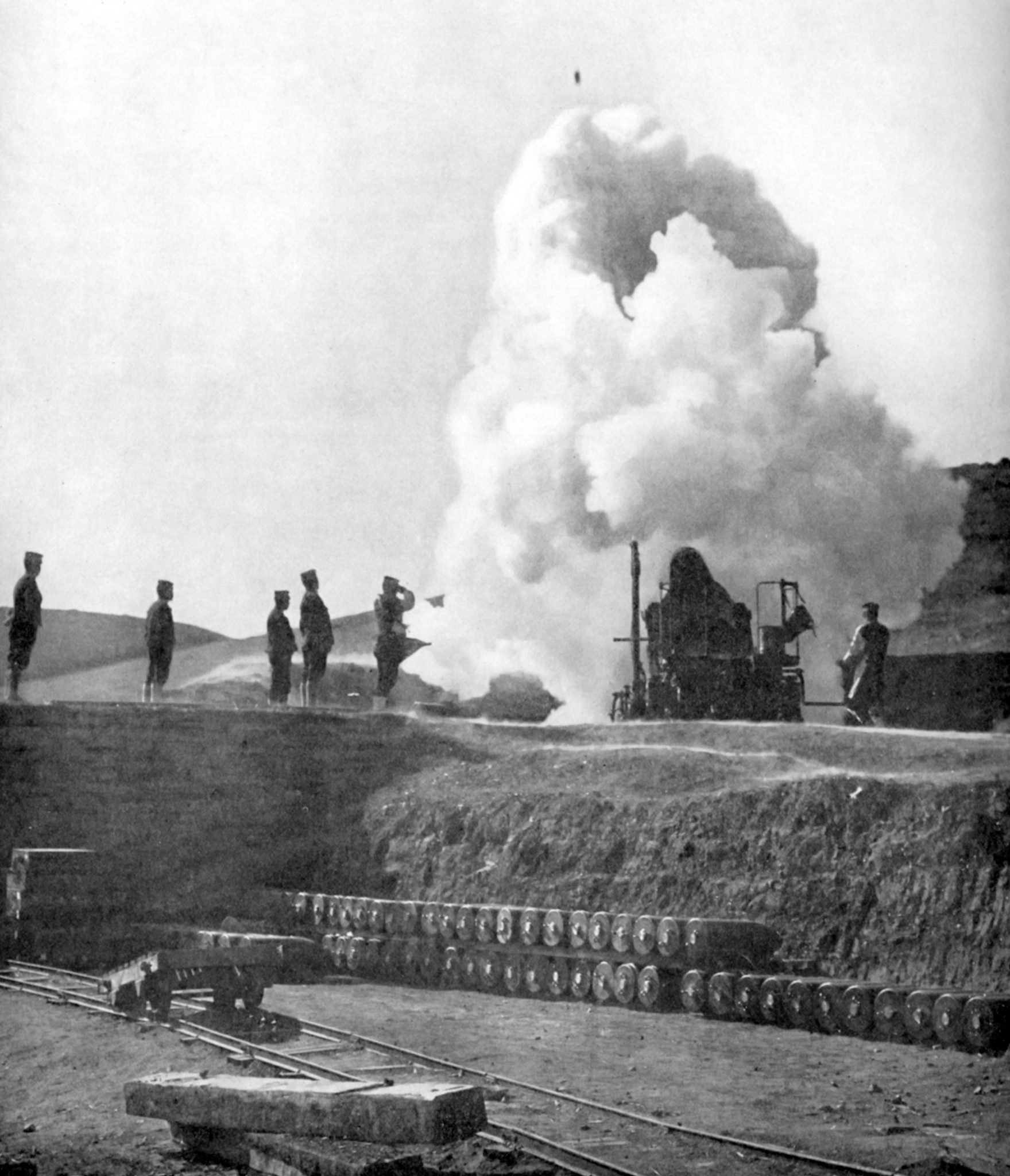 Japanese_11_inch_siege_gun_1904.jpg