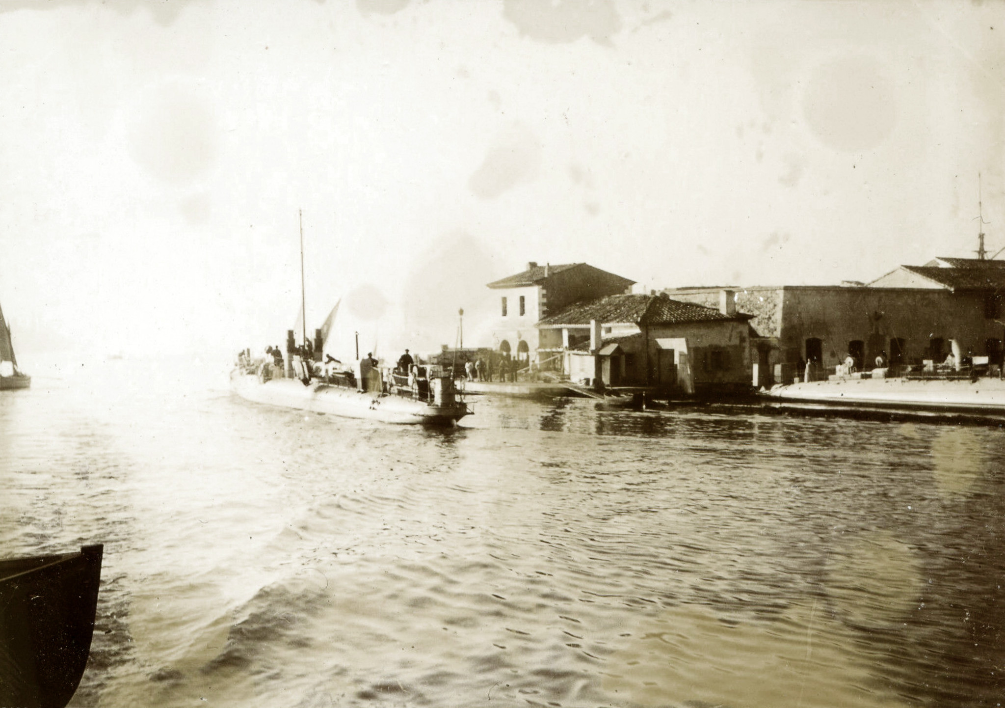 Nieznany (38 lub 82, Tulon 1897).jpg