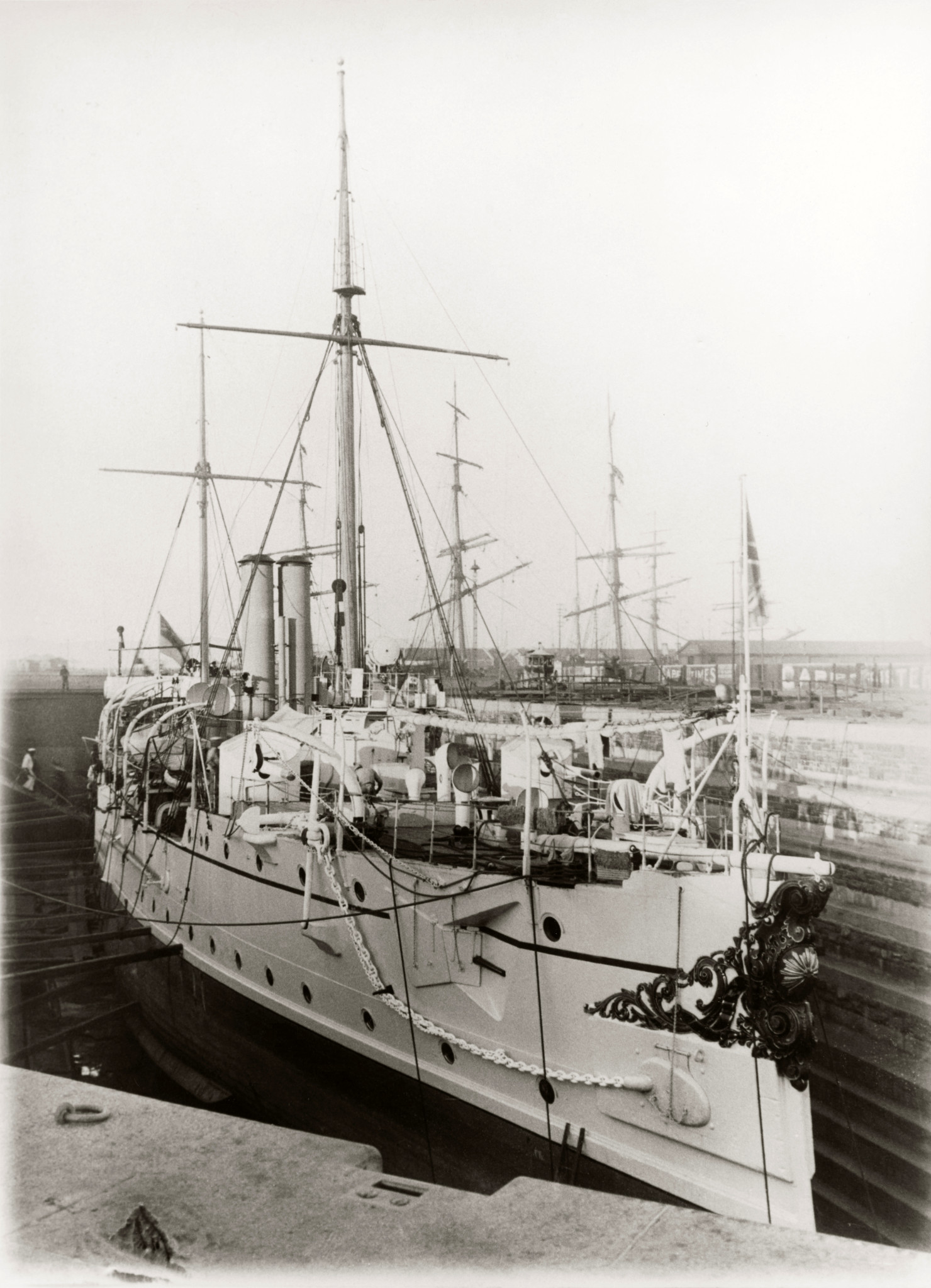 Barracouta w doku.jpg