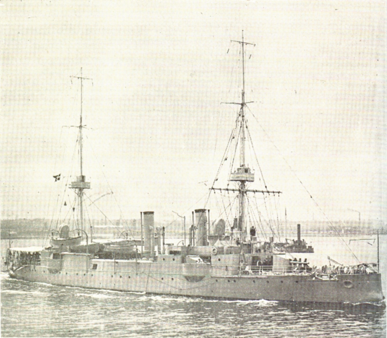 Danish_Cruiser_Geiser_1919.jpg