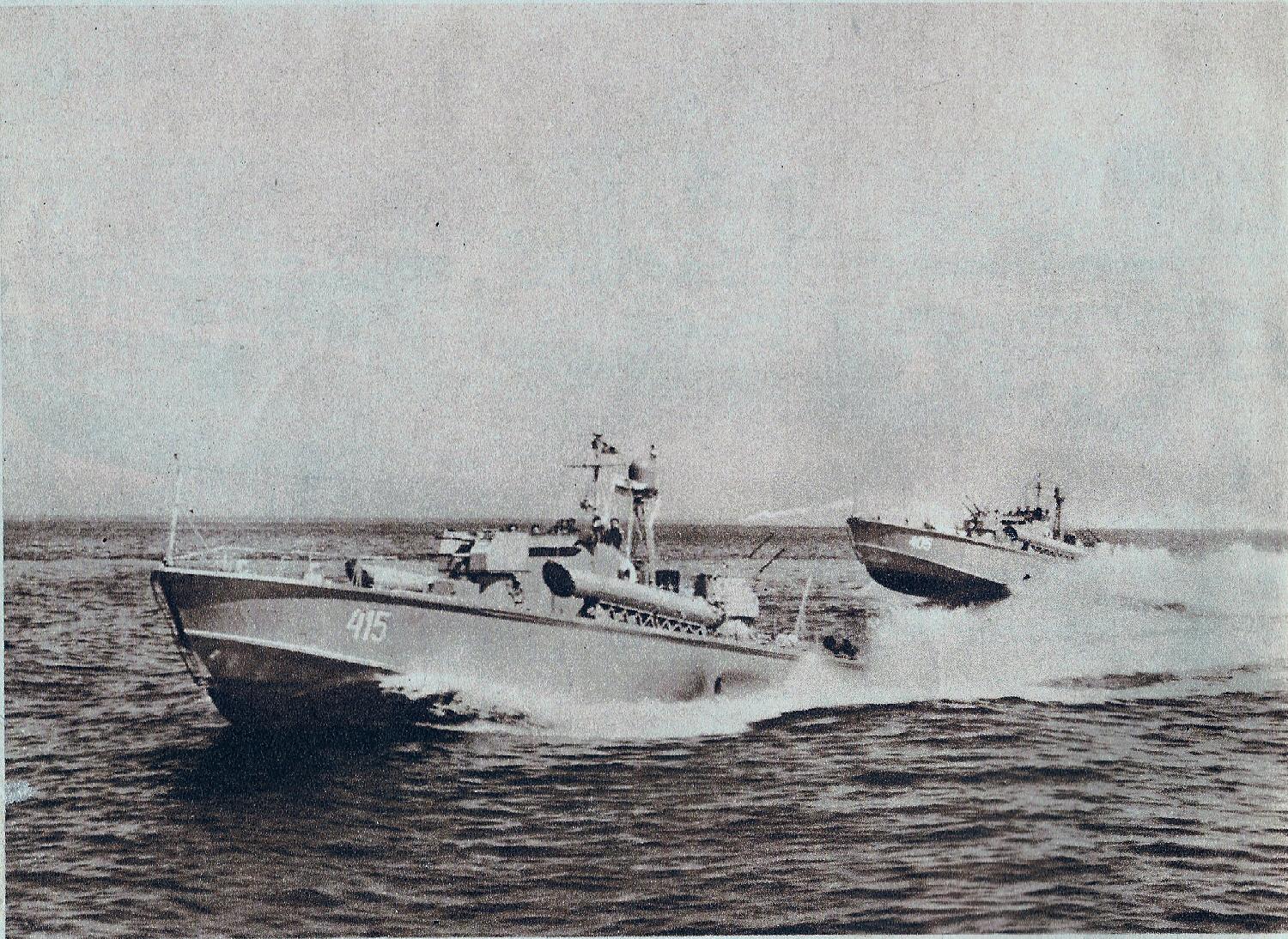 Kutry torpedowe w morzu , lata 60-te . ( źródło &quot;Kutry torpedowe&quot; Jan Marczak - Gdynia 1968r  )