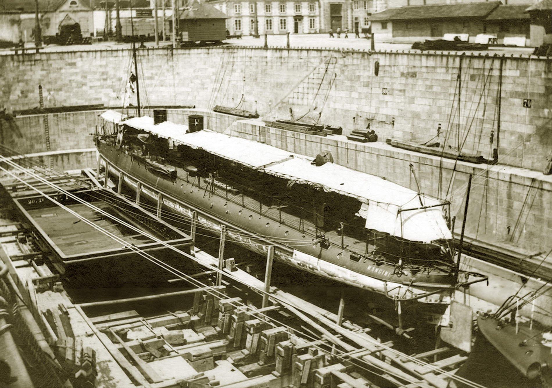 Mangini w doku (Lorient 1901).jpg