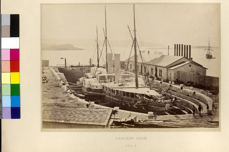 Miramar w doku (Pola 1872).jpg