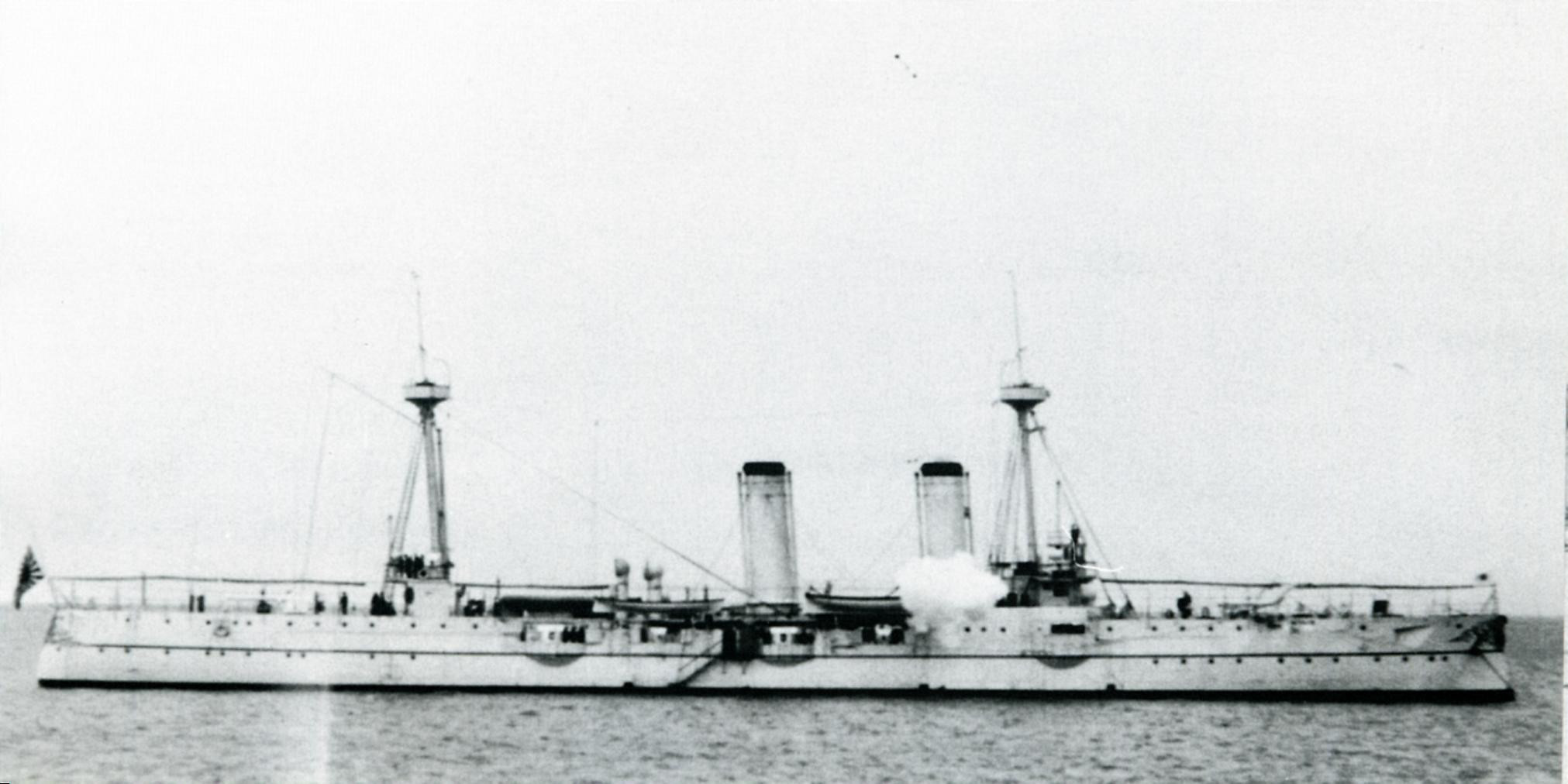 Japanese_cruiser_Suma_in_1897.jpg