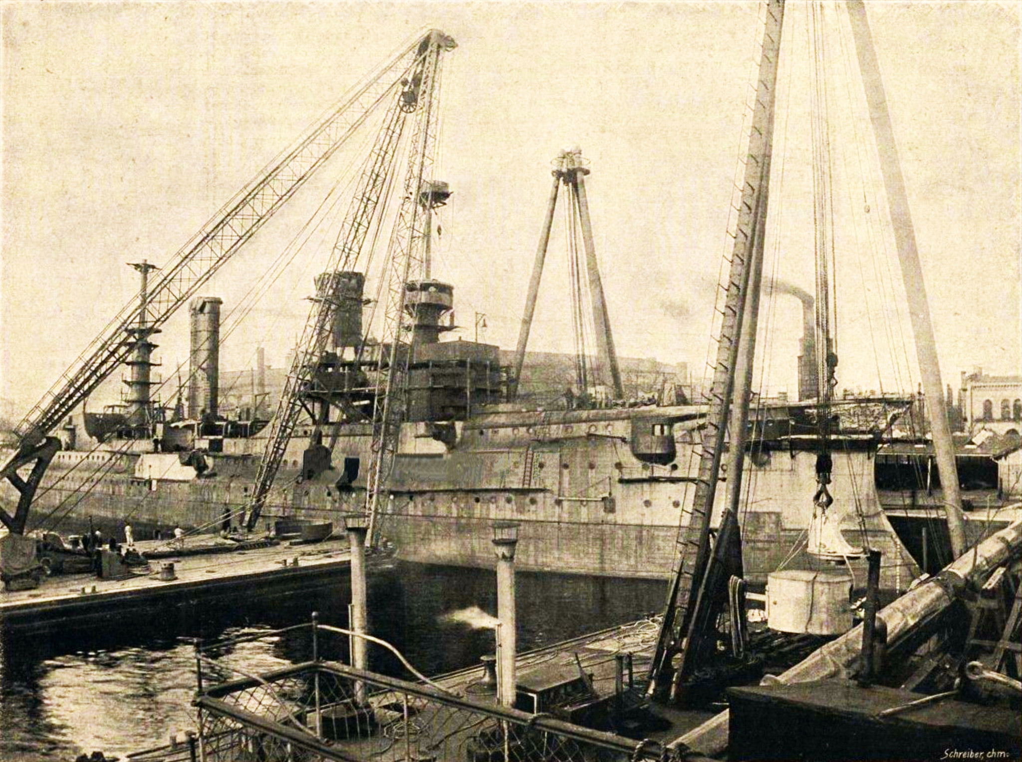 Furst Bismarck w stoczni.jpg
