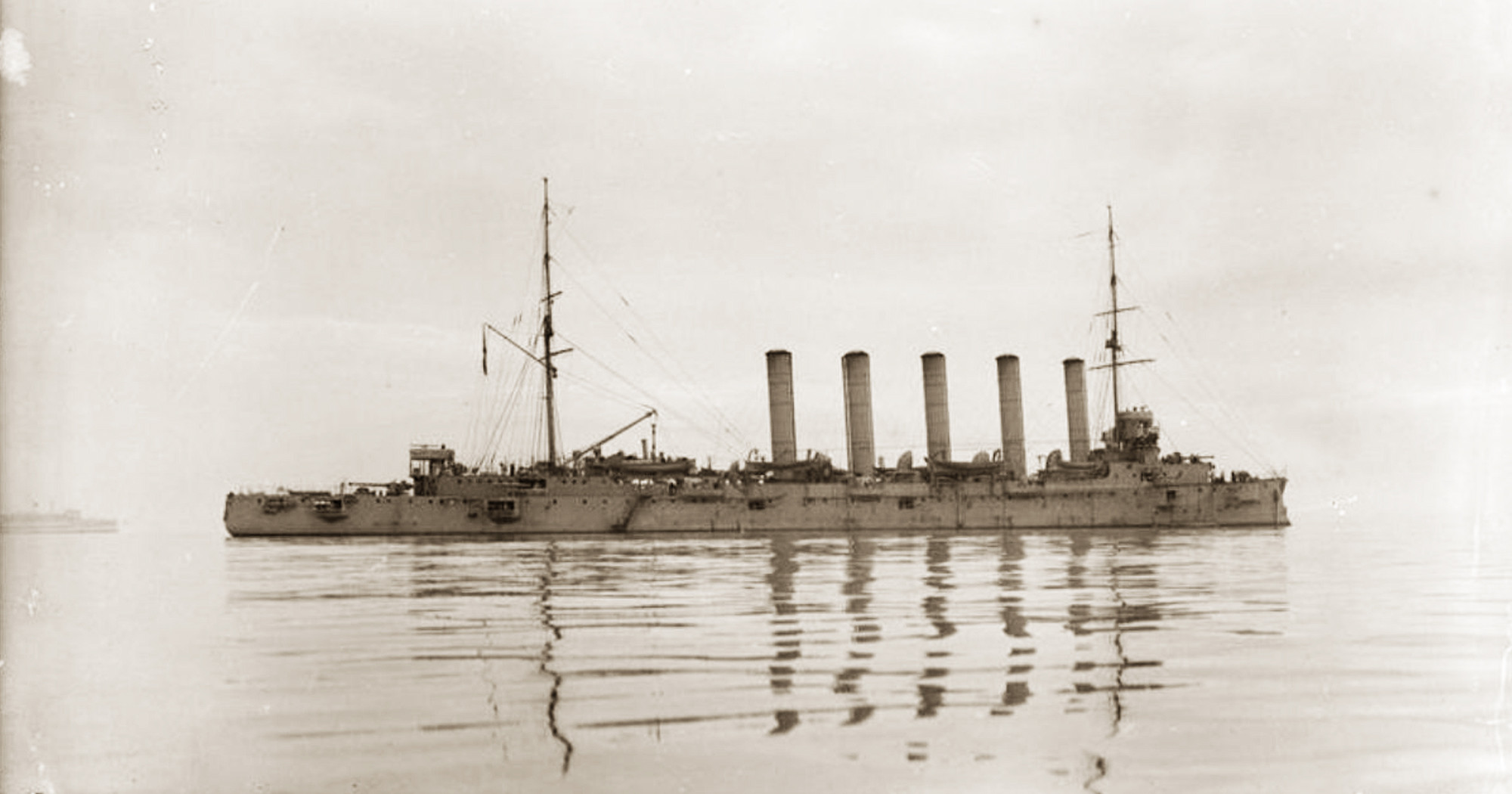Askold 1915 (Saloniki).jpg