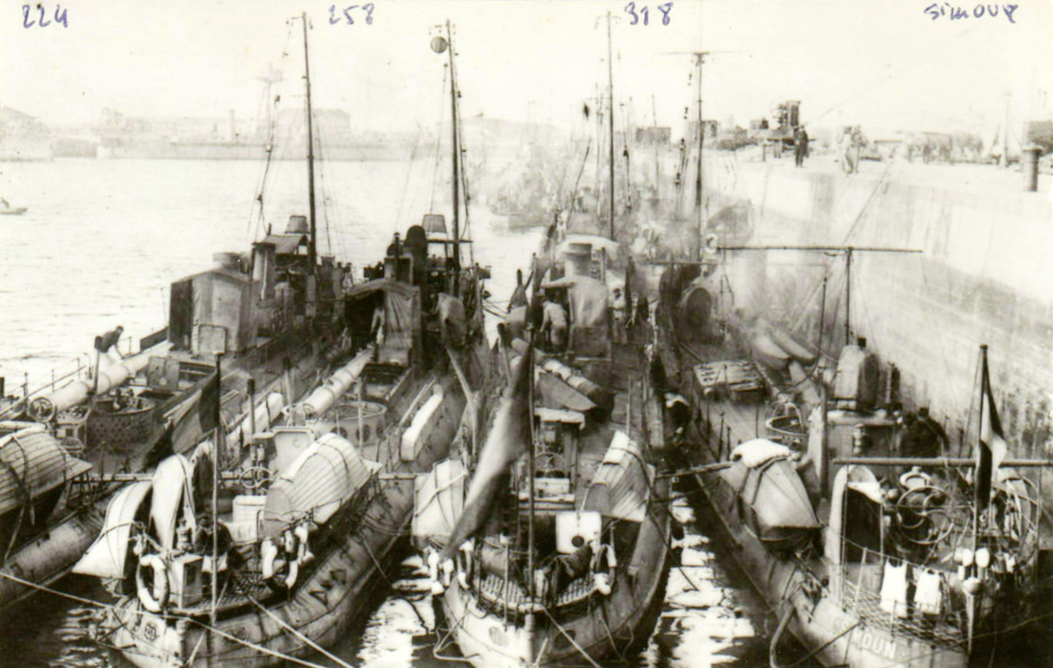 TB 224-258-318-Simoun (Dunkierka 1916).jpg