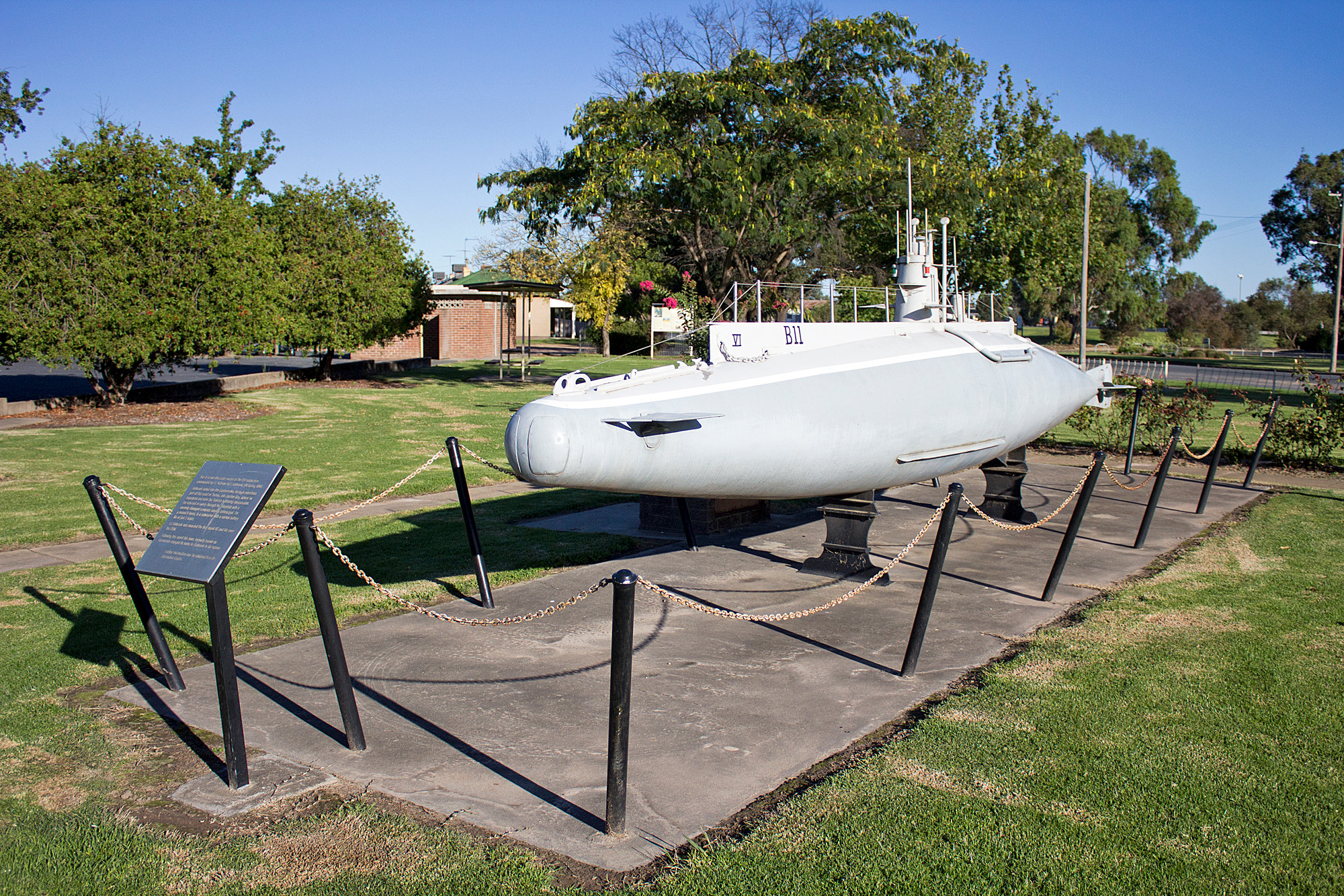 B11 (replika) Memorial_Park_in_Holbrook.jpg