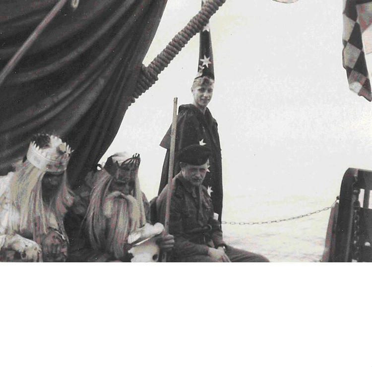 Chrzest morski podczas dozoru w latach 80-tych .