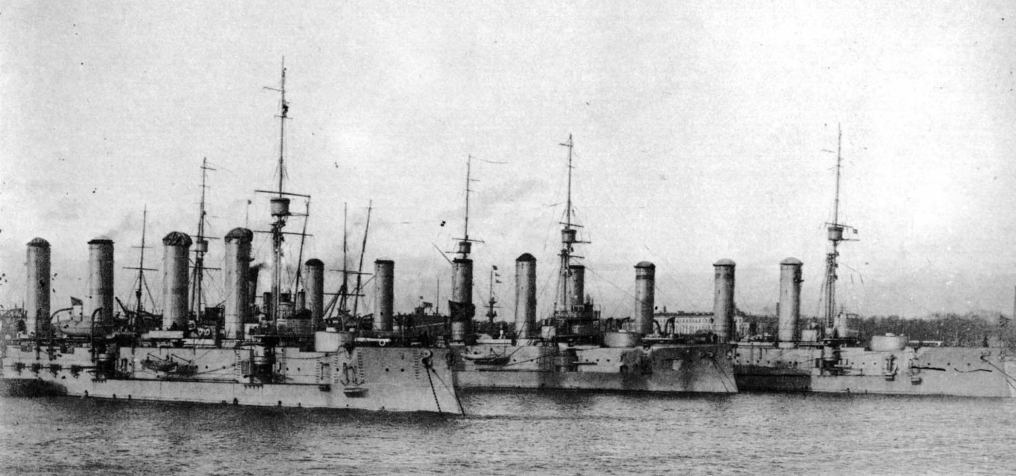Bayan & Admiral Makarov & Pallada (1913).jpg