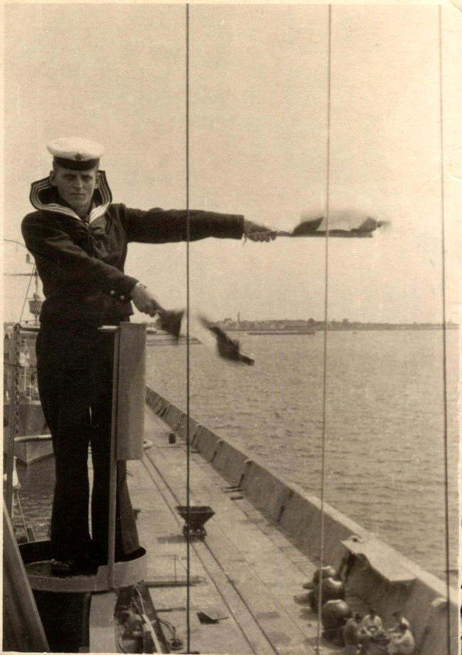 ORP "Żubr" , 08.58 r.