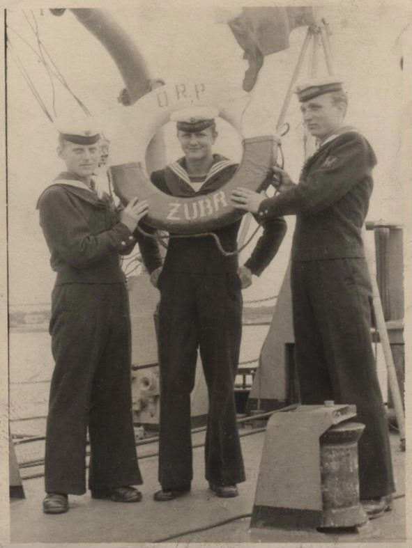 ORP "Żubr" , 08.58 r.