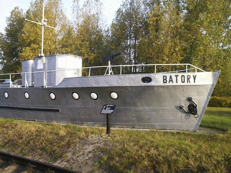 &quot;Batory&quot; jeszcze na swoim miejscu w PW Hel ( źródło : K.Walkowiak )