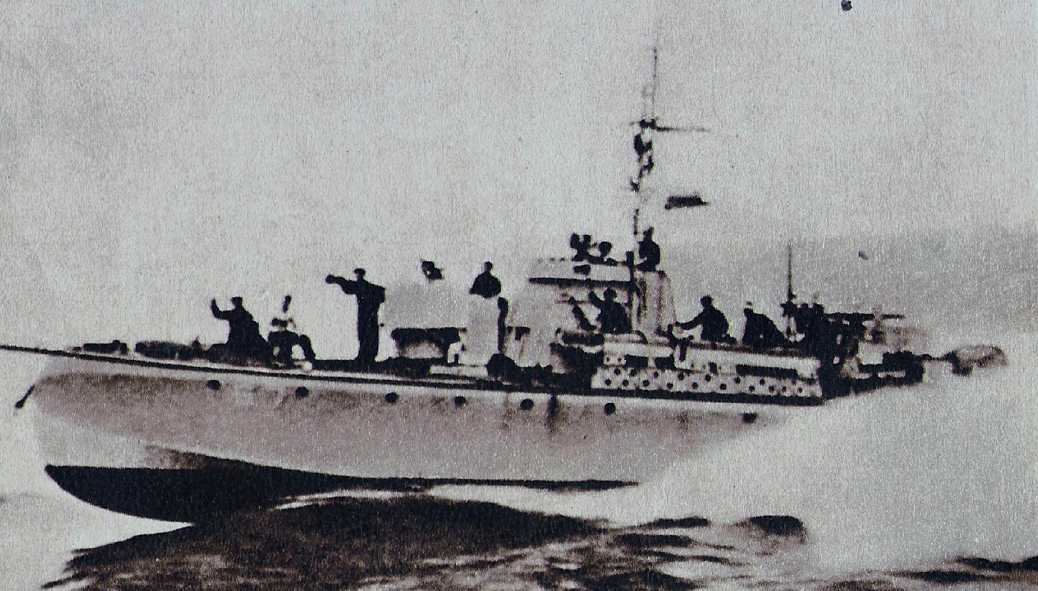Kuter artyleryjsko-torpedowy . (źródło &quot;Kutry torpedowe&quot; Jan Marczak - Gdynia 1968r )