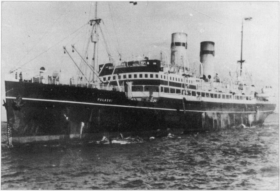 28.II.1936 r. - &quot;Pułaski&quot; w czasie inauguracji linii południowoamerykańskiej<br />Źródło: Drzemczewski J., Śleboda T. &quot;Transatlantyki polskie&quot; Pomorska Oficyna Wydawniczo-Reklamowa, Wyd. II (poprawione i uzupełnione), Gdańsk 2006
