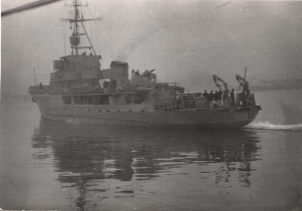 ORP &quot;Żubr&quot; /T-61 , 601/ . PW Gdynia ,  luty 1958 r. ( z albumu M.Rudowicz )