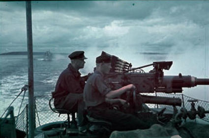 40mm Bofors Anti-Aircraft gun being used on a Finnish Navy boat.jpg