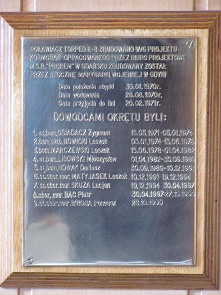Tabliczka pamiątkowa . ( autor : J.Serzysko )