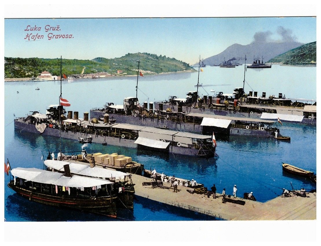 K.u.k. Marine Kriegsmarine TORPEDOFLOTTILLE in GRAVOSA Dalmatien.jpg