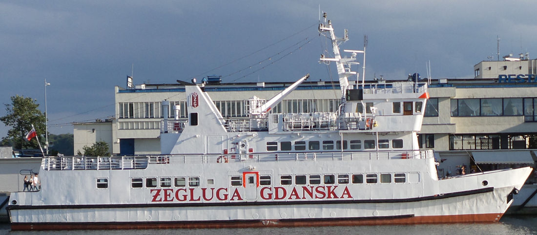 1-9) Rubin 06.2016 w Gdyni, autor W. Zientara, źródło Shipspotting.jpg