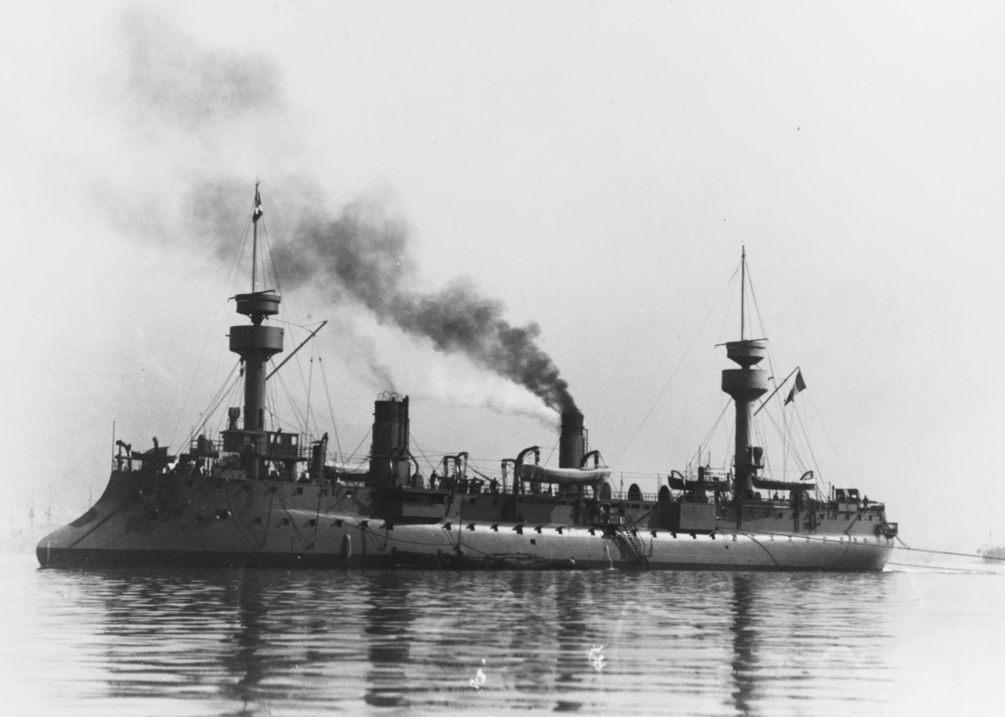 French_cruiser_Davout_NH_88808.jpg